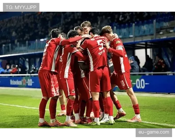 阿姆斯特丹球队荷甲赛季前瞻：新阵容表现稳健，能否开启辉煌新篇章？